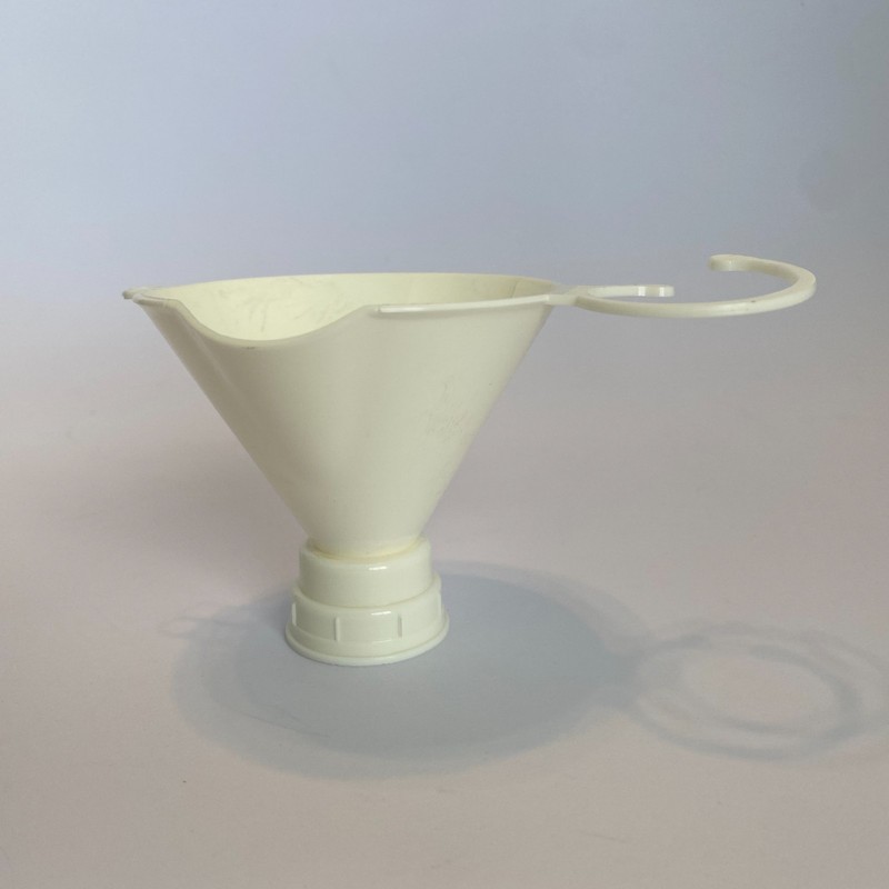 Threaded Screw-On Funnel White – Fits 16oz & 32oz Bottles Dual Thread 28mm/24mm gallery