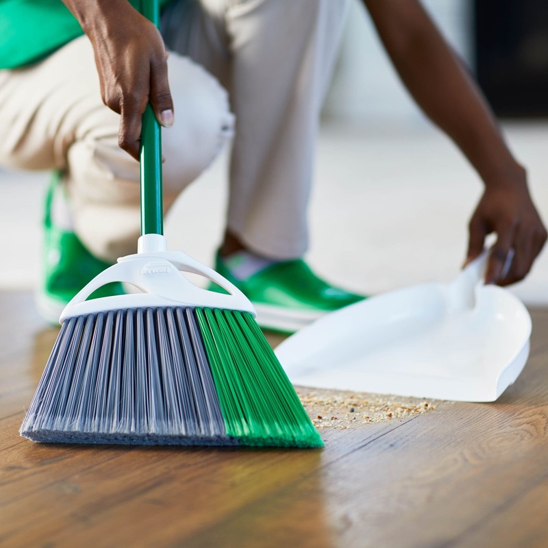Precision Angle Broom and Dust Pan Green / White Clean Fibers Comb gallery