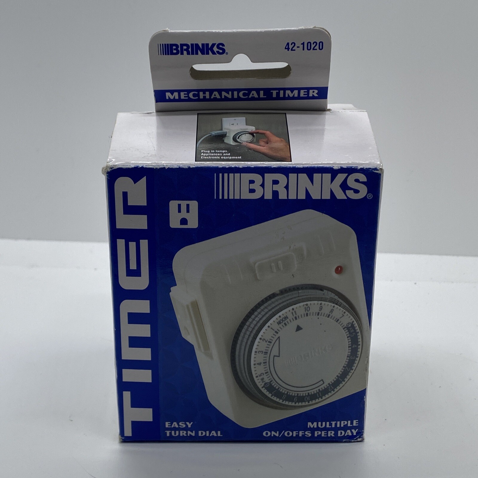 Brinks 42-1020 Mechanical Timer Grounded Plug 120V For Indoor Use Only gallery