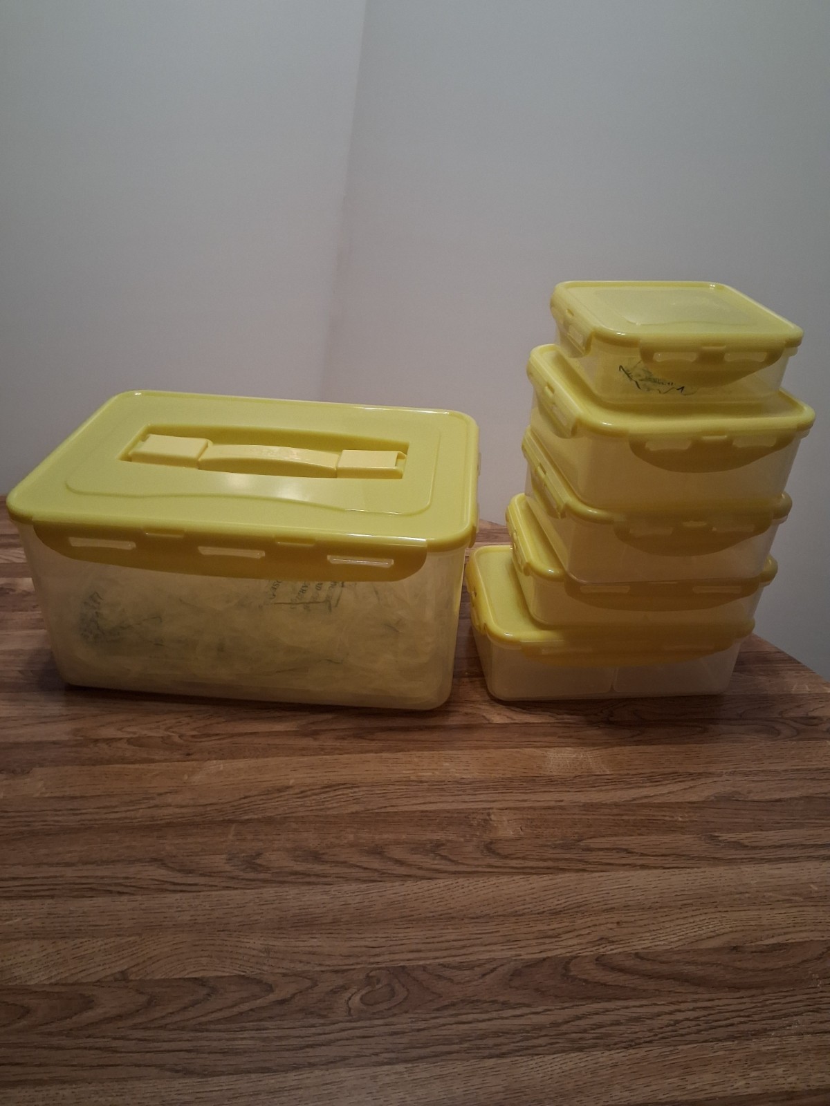 Lock N Lock 6-Pc Nestable Storage Set Yellow gallery