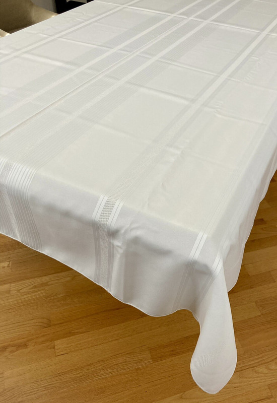 Vintage White Damask Pattern Tablecloth 60x101 Rectangular Banquet Elegant EUC gallery