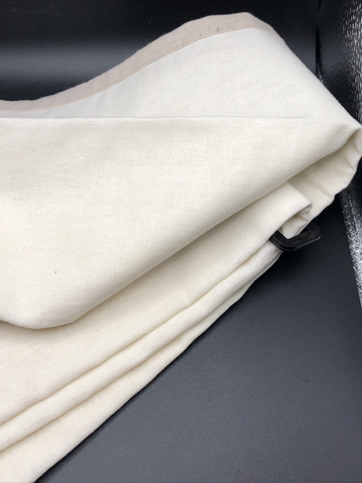 New 2 Wamsutta Ivory/Cream Bordered Linen Cotton Cloth Napkins gallery