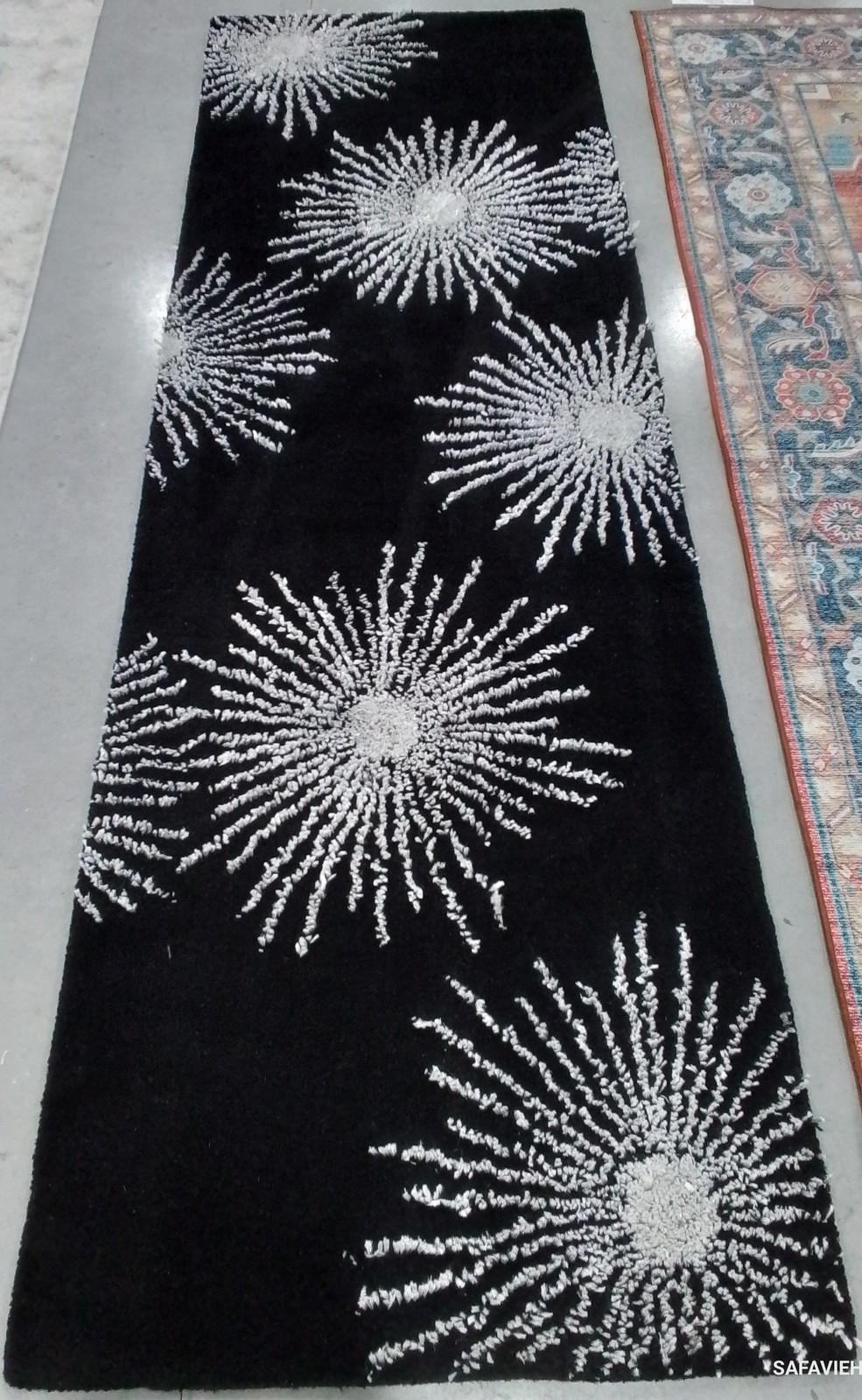 BLACK / WHITE 2'-6" x 8'-0" Cut on Rug, Reduced Price 1172802103 SOH712D-28 gallery