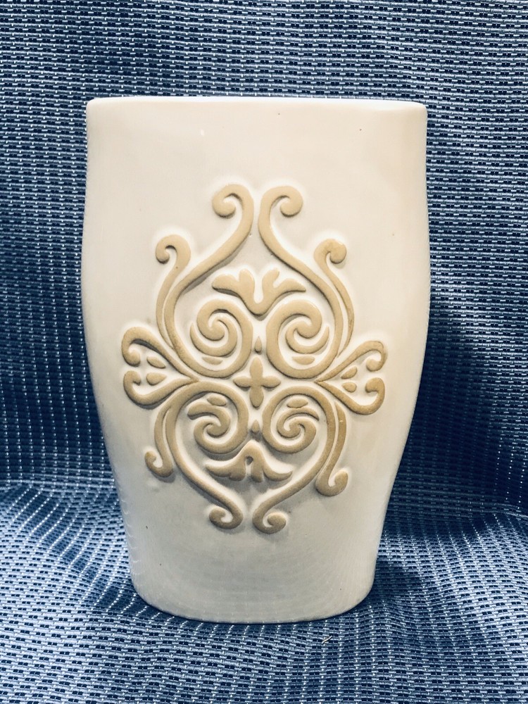 Decor Hosley Scroll Double Sided Oval Design Glazed Vase Cream & Tan 9 1/4”