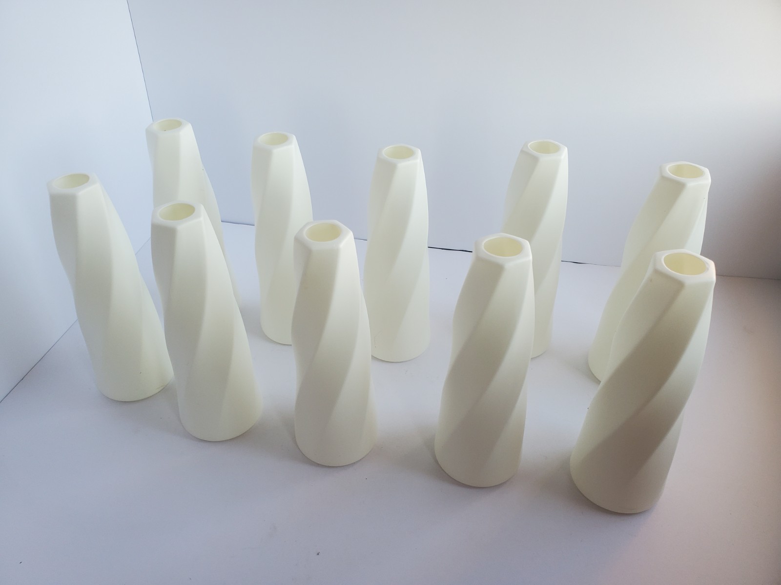 DIDAEY 10 PACK COMPOSITE PLASTIC FLOWER VASES BULK WHITE SMALL TALL VASES -WHITE gallery