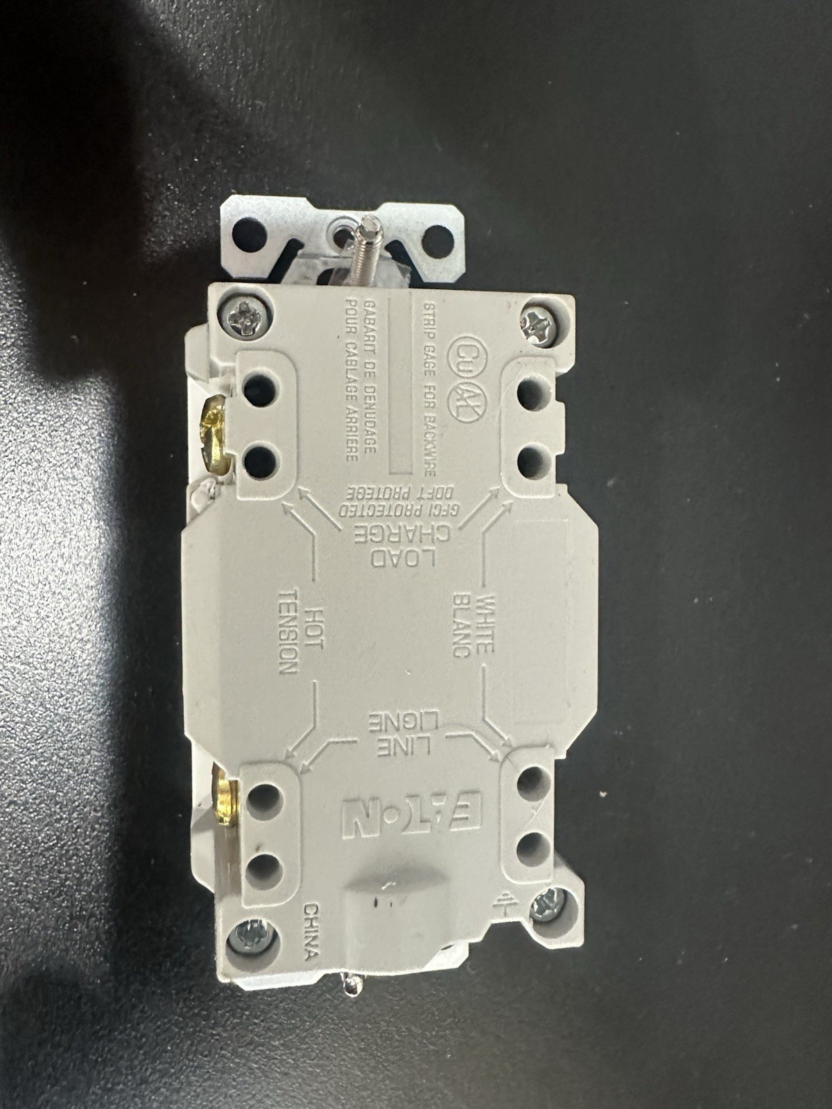 NEW TRGF15 TAMPER RESISTANT GFCI RECEPTACLE WHITE /15A /125V/AC/60HZ gallery