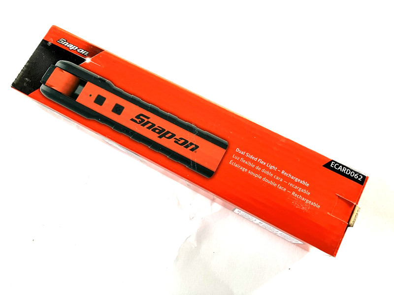 NEW Snap-on™ ECARD062 Rechargeable Dual Sided Flex Light up to 800 Lumens gallery