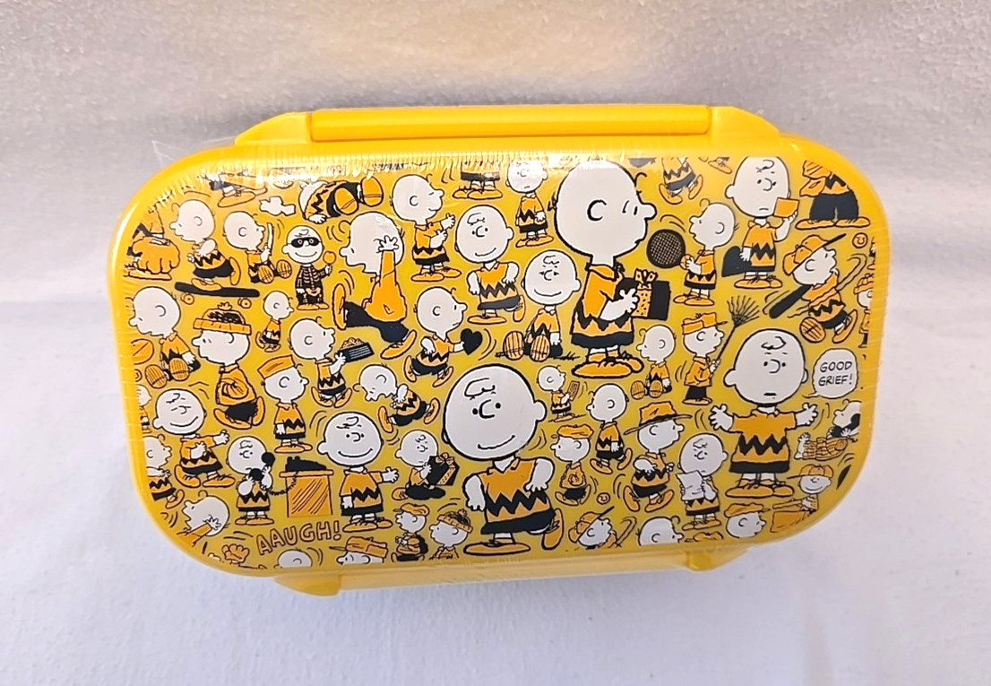 Charlie Brown Peanuts Bento Box - Yellow Black. * NEW * gallery