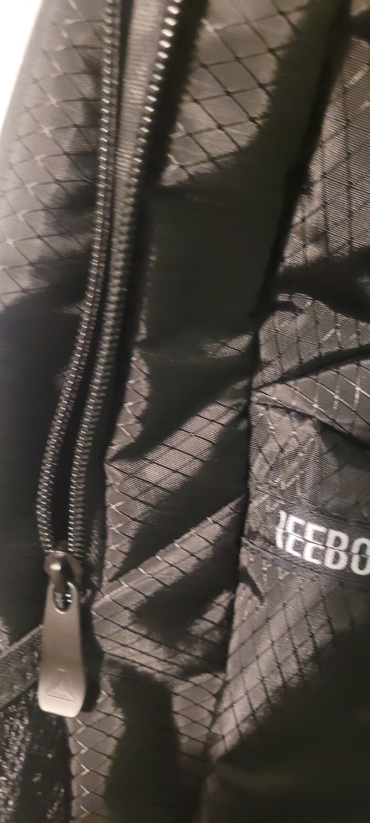 Black Reebok Hiking  Backpack With Laptop Pocket/ Straps 3