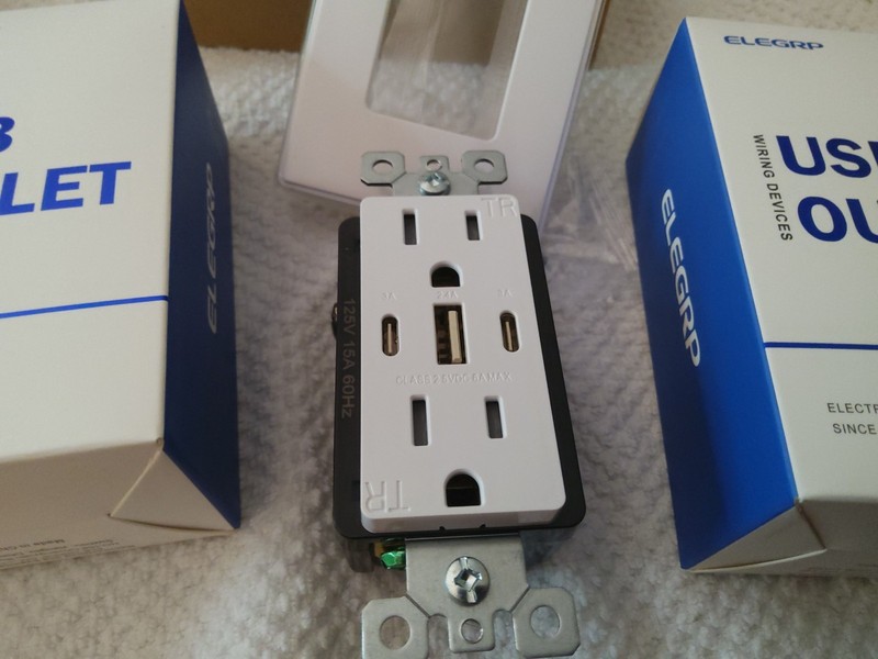 4 ELEGRP USB Outlets, USB-A and 2 USB-C Ports, New, White, R1815D60CCA-WH gallery