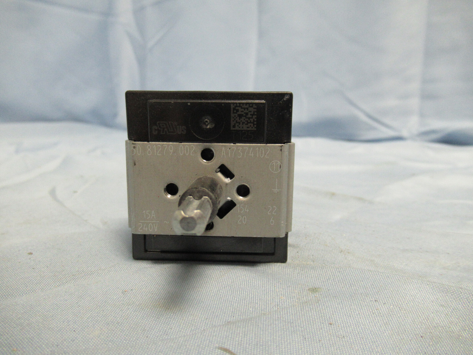 Frigidaire Electric Cook-Top Single Switch 5304526190 305458905 (Lot #112) gallery