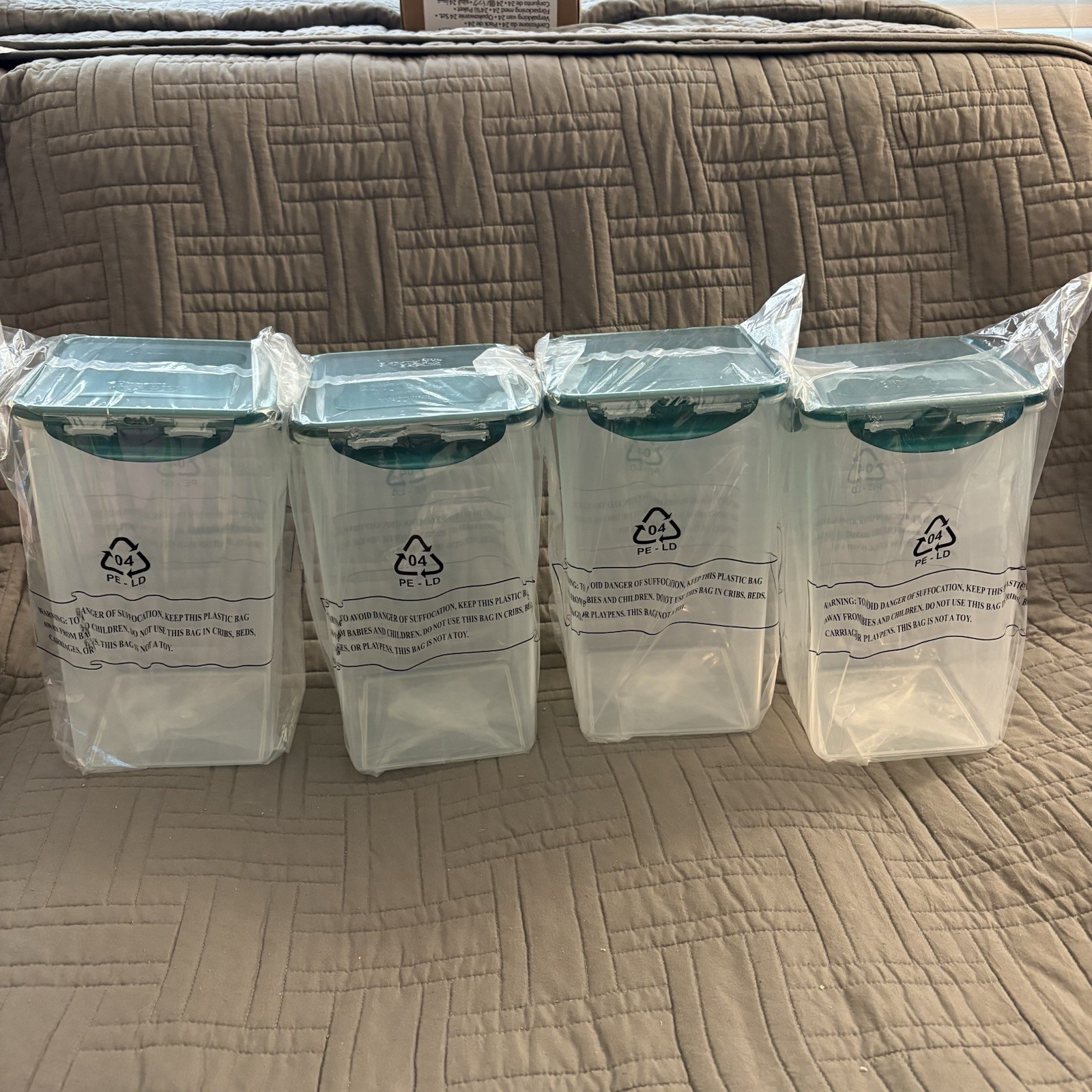Lock & Lock Food Storage Container 4L / 135OZ /4.2QT Green Lock N Lock Set of 4 gallery