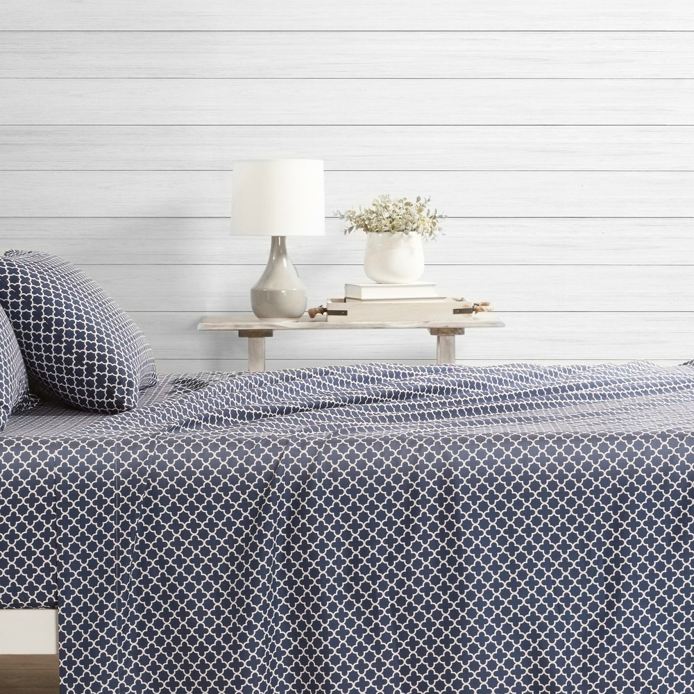 4 Piece Quatrefoil Pattern Bed Sheet Set by Kaycie Gray Fashion Collection