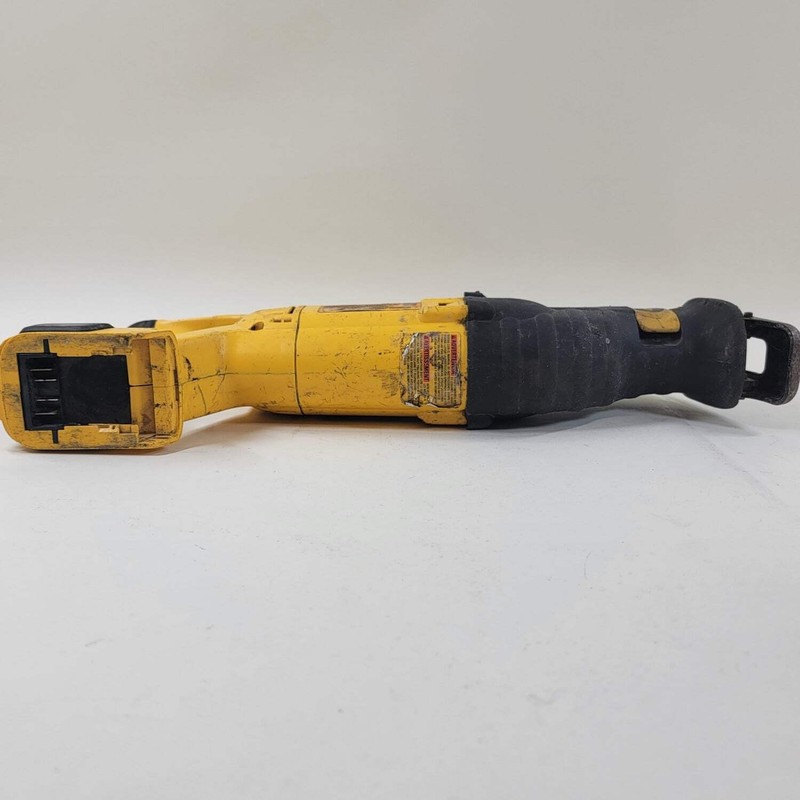 DeWalt DCS381 20V Type 1 Variable Speed Reciprocating Saw gallery
