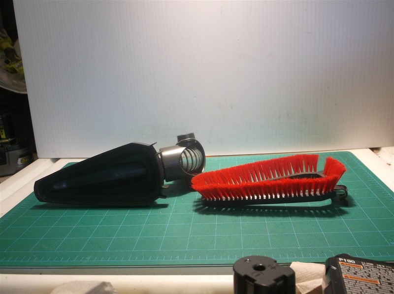 Flexible Duster Attachment With Dryable Red Brushes 12'X4'X4' gallery