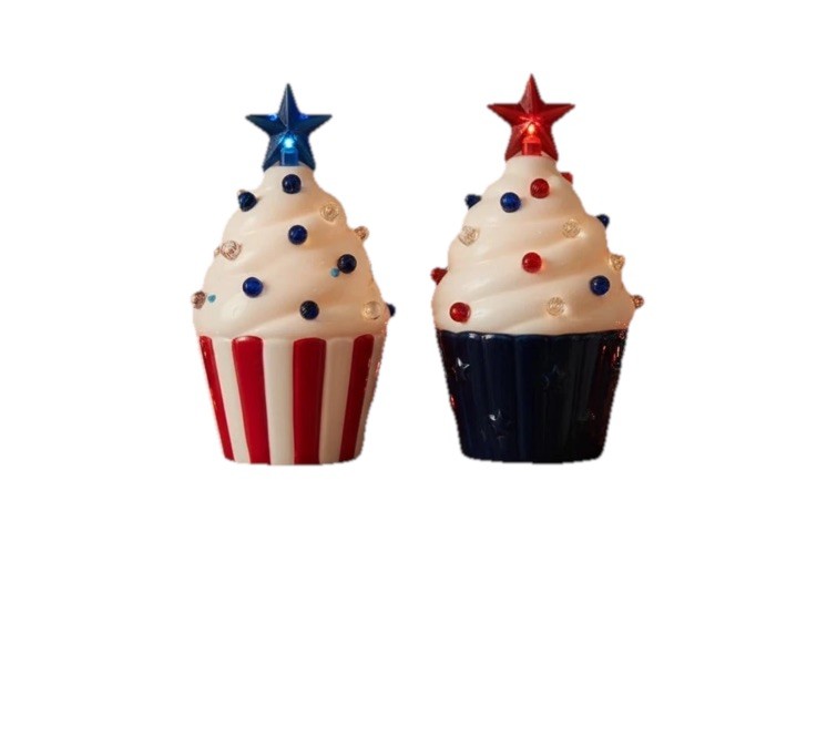 ❤️🤍💙NWT Light Up Ceramic Americana Cupcake Set gallery