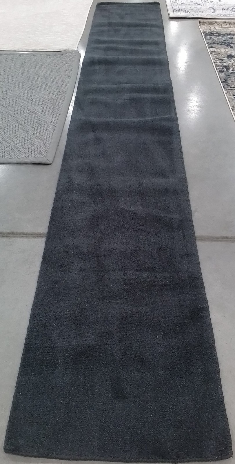 BLACK 2'-3" x 14'-0" Flaw in Rug, Reduced Price 1172798589 HIM610C-214 gallery