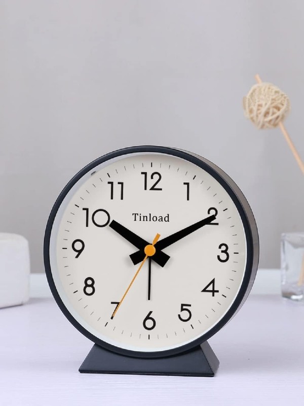 Tinload 4.5" Retro Analog Alarm Clock Silent Battery Operated Round Clock - SKU3 gallery
