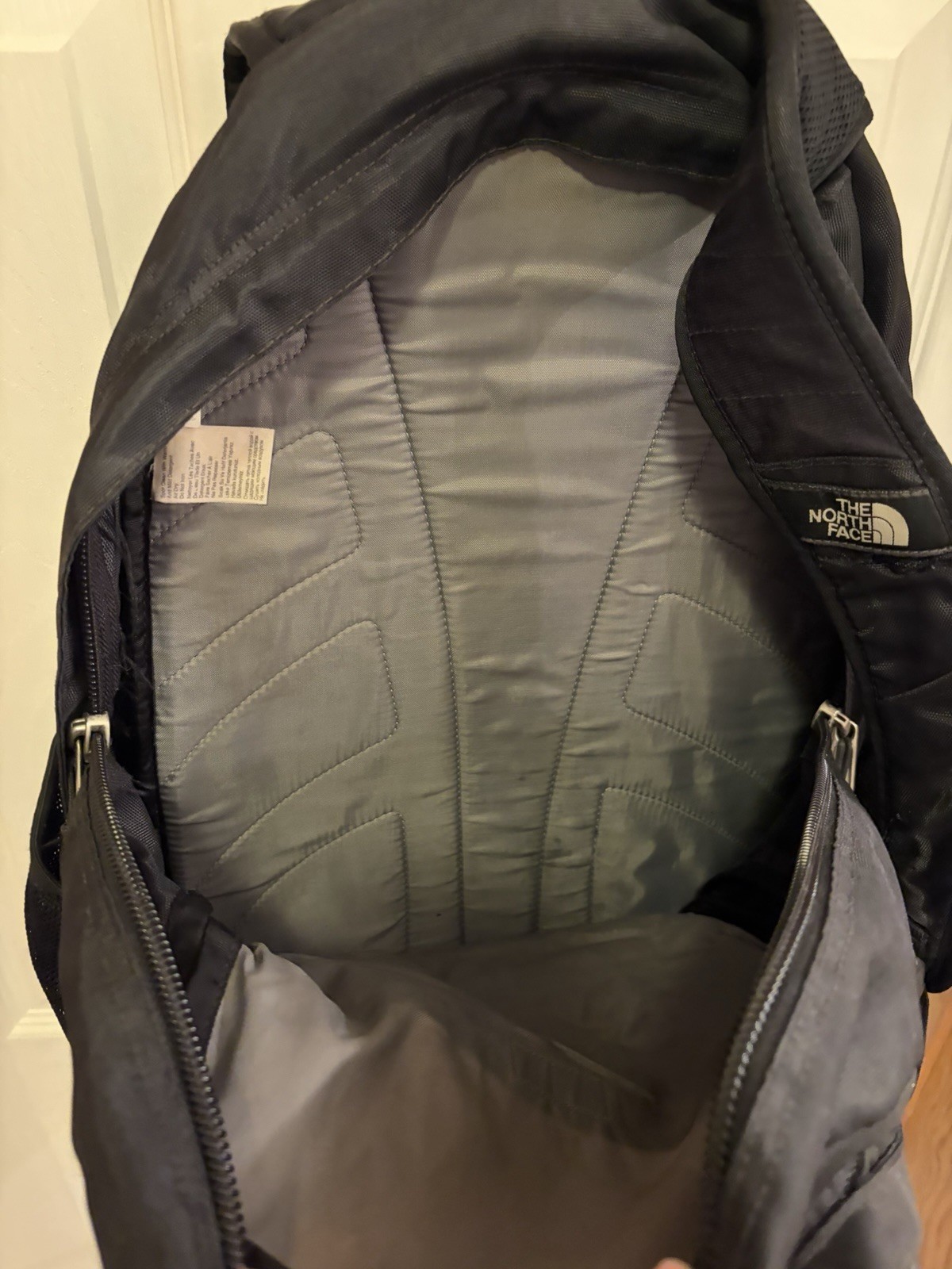 The North Face Black Jester Backpack Mesh Side Pockets Padded Straps Zip Closure 3