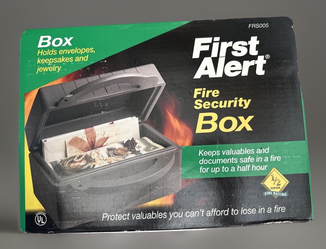 Vintage First Alert Fire Resistant Security Box Keeps Valuables, Papers FRS005 gallery