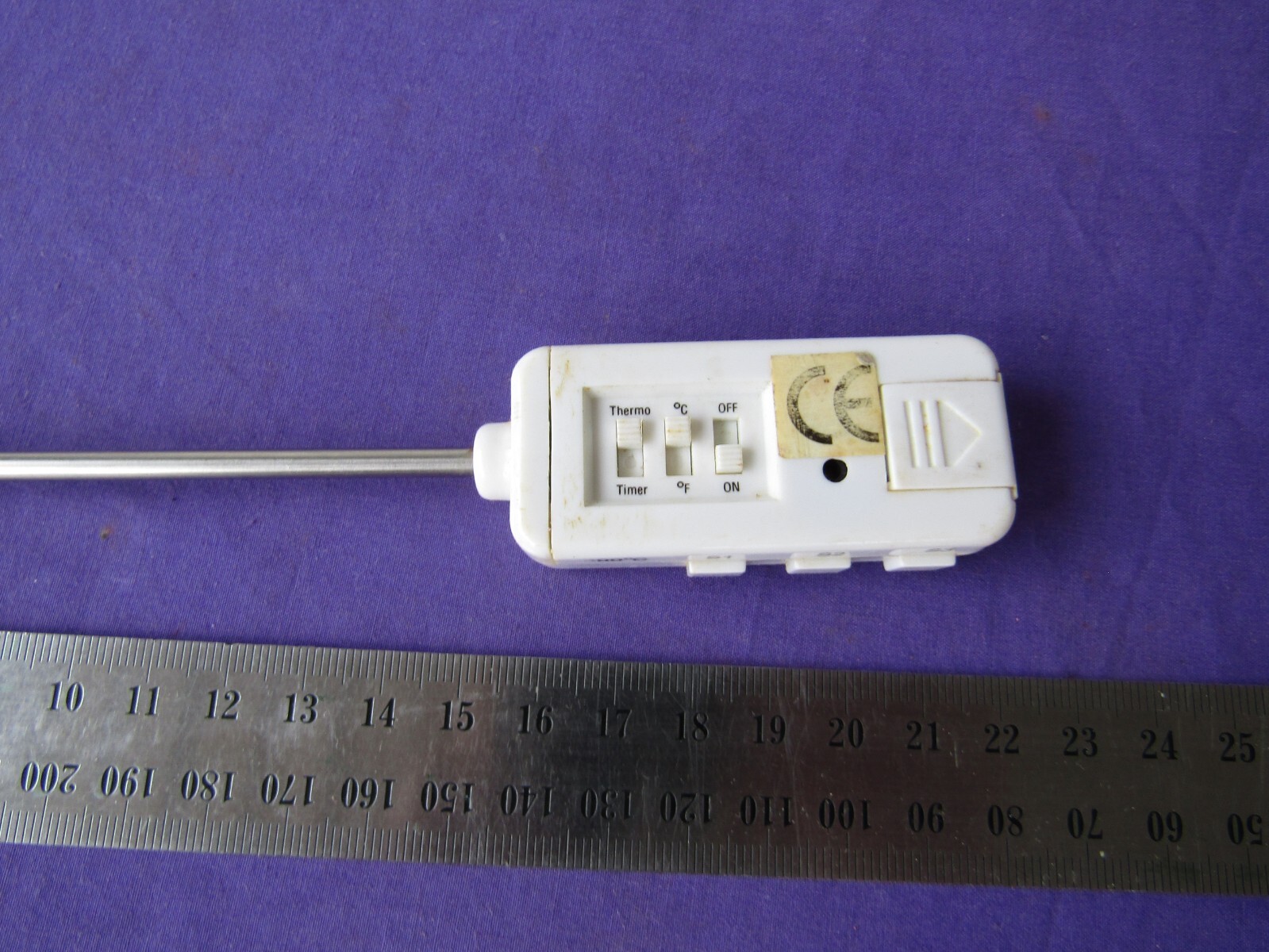 Digital Stick Min/Max Thermometer with Timer to 300 degrees Celsius gallery