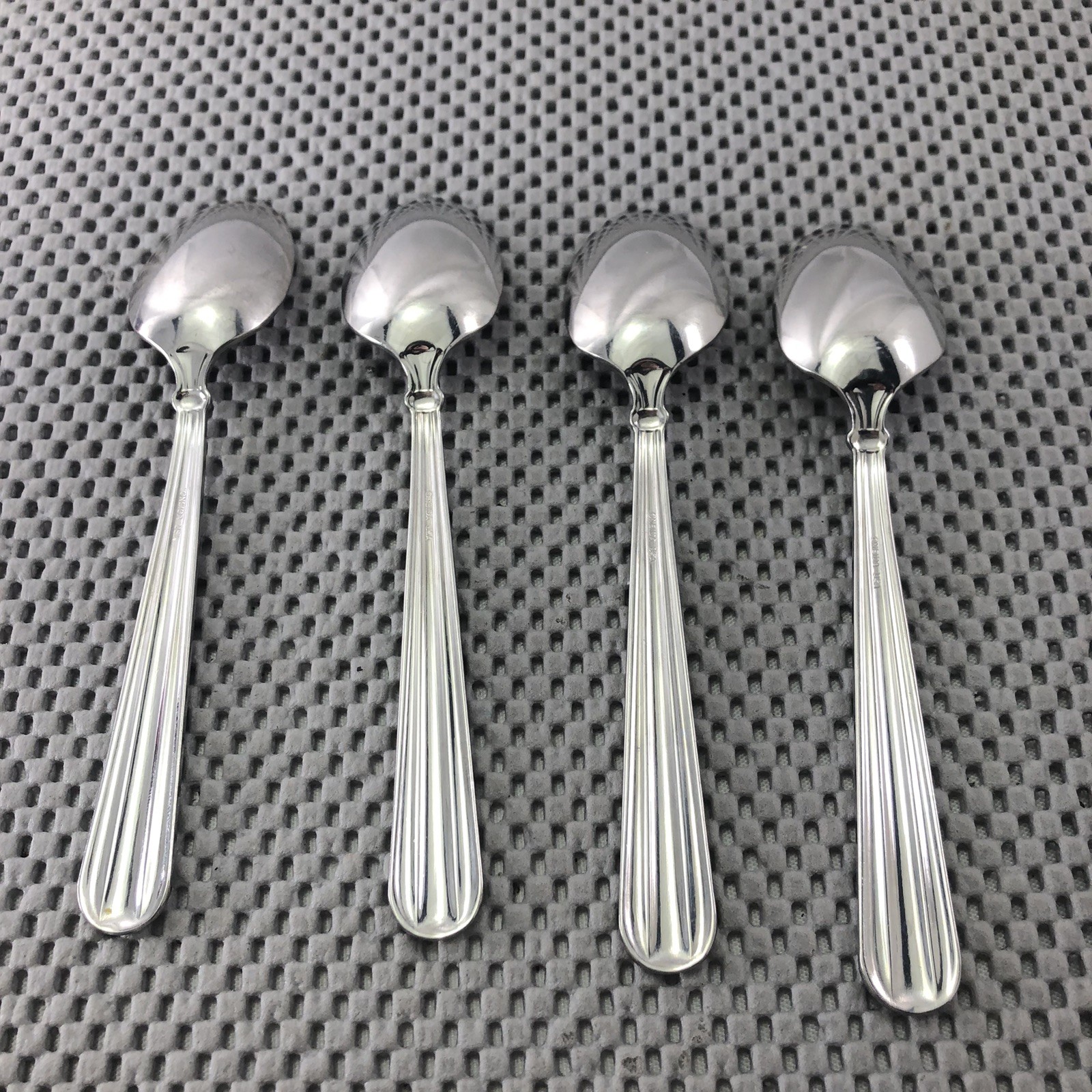 Oneida USA UNITY Stainless Flatware Pieces ~ 4 Teaspoons gallery