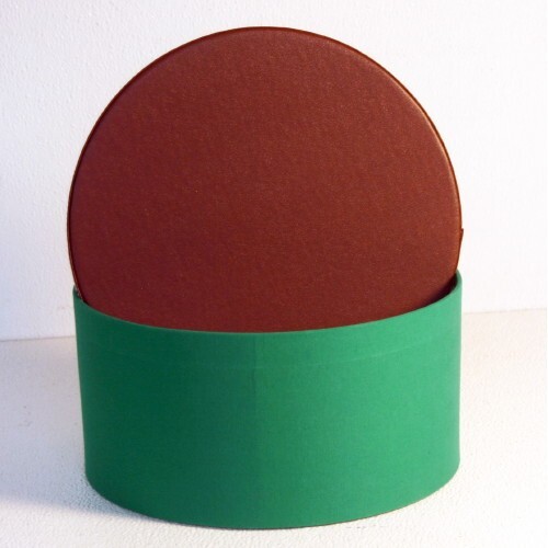 Gift Boxes 10 inch Round Green Burlap With Brown Leatherette Lid gallery