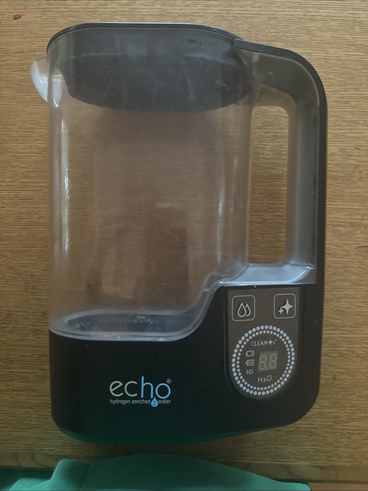 Echo H2 Portable Rechargeable Hydrogen Water Pitcher - gallery