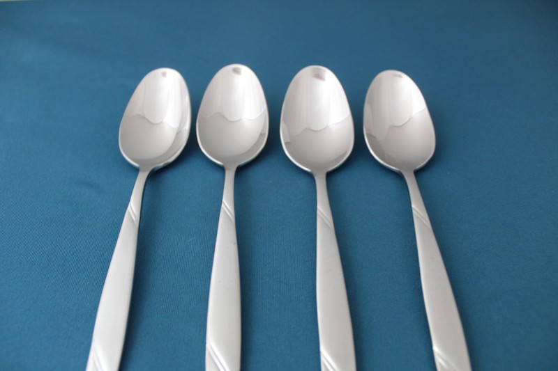 Oneida RISOTTO Place Oval Soup Spoons (Set of 4) Indonesia NEW 6 7/8" gallery