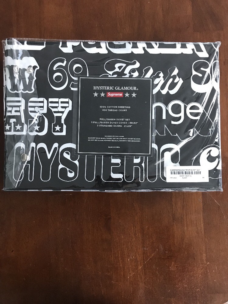 Supreme Hysteric Glamour Text Duvet + Pillow Set Full/Queen black belt gallery