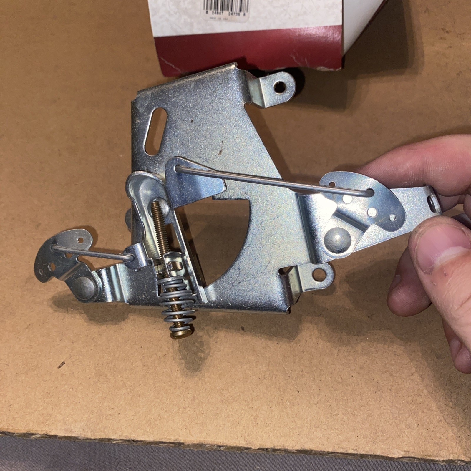 Briggs Nos 691366 Control Bracket gallery