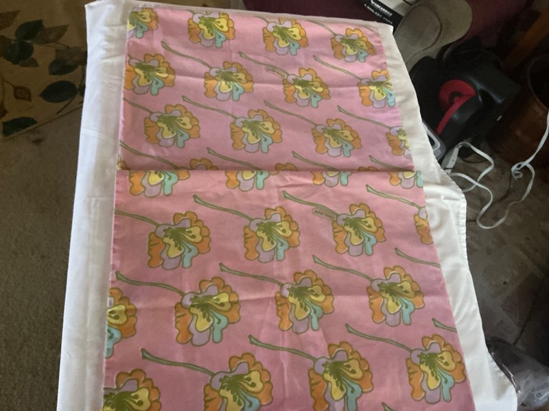 Peter Max Twin Flat Top Sheet + 2 pillow cases. Vintage. Pls read description. gallery