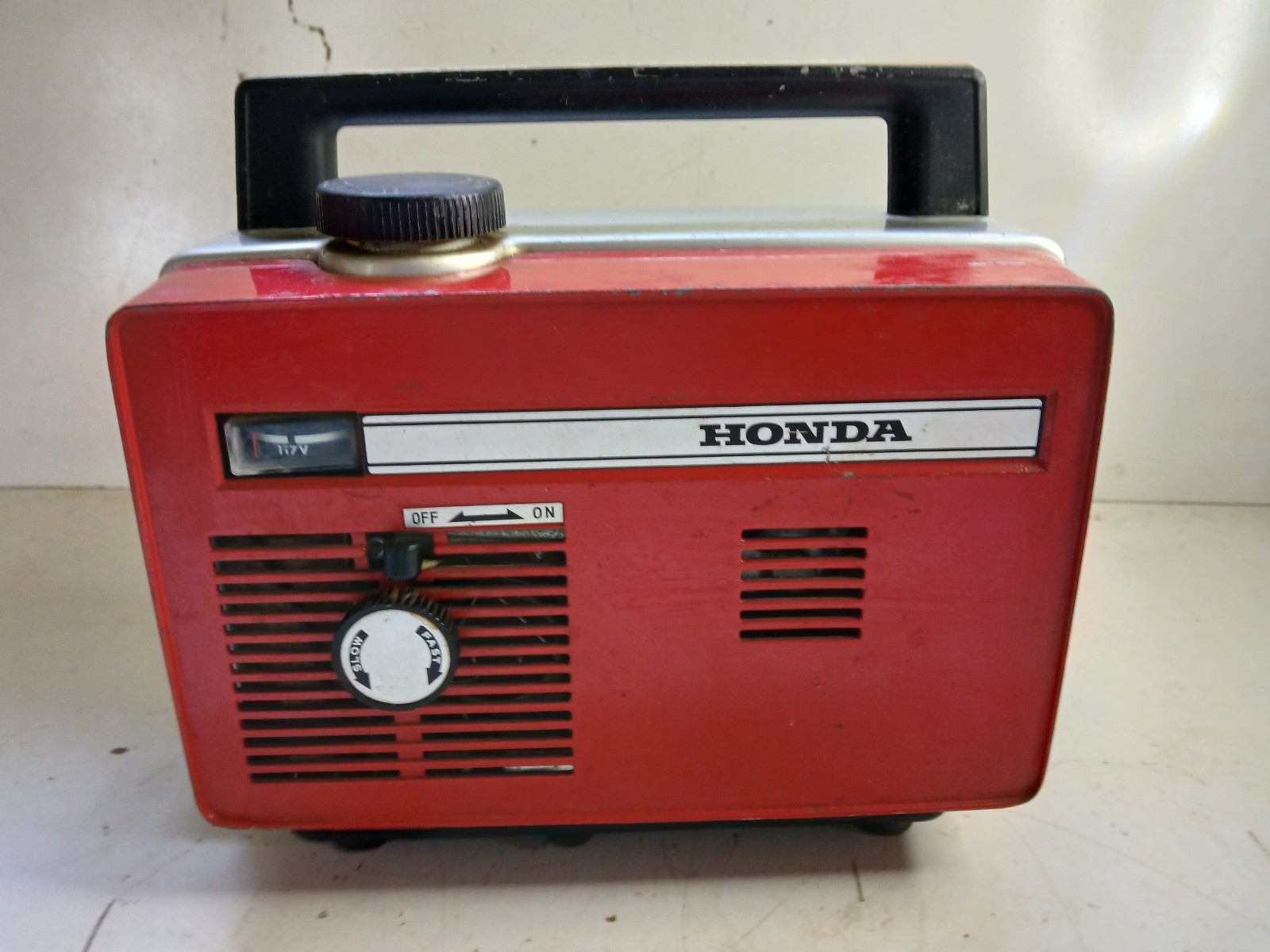 Vintage RARE 1965 Honda E40 II Lunchbox Generator. Rare Collectors Item. gallery