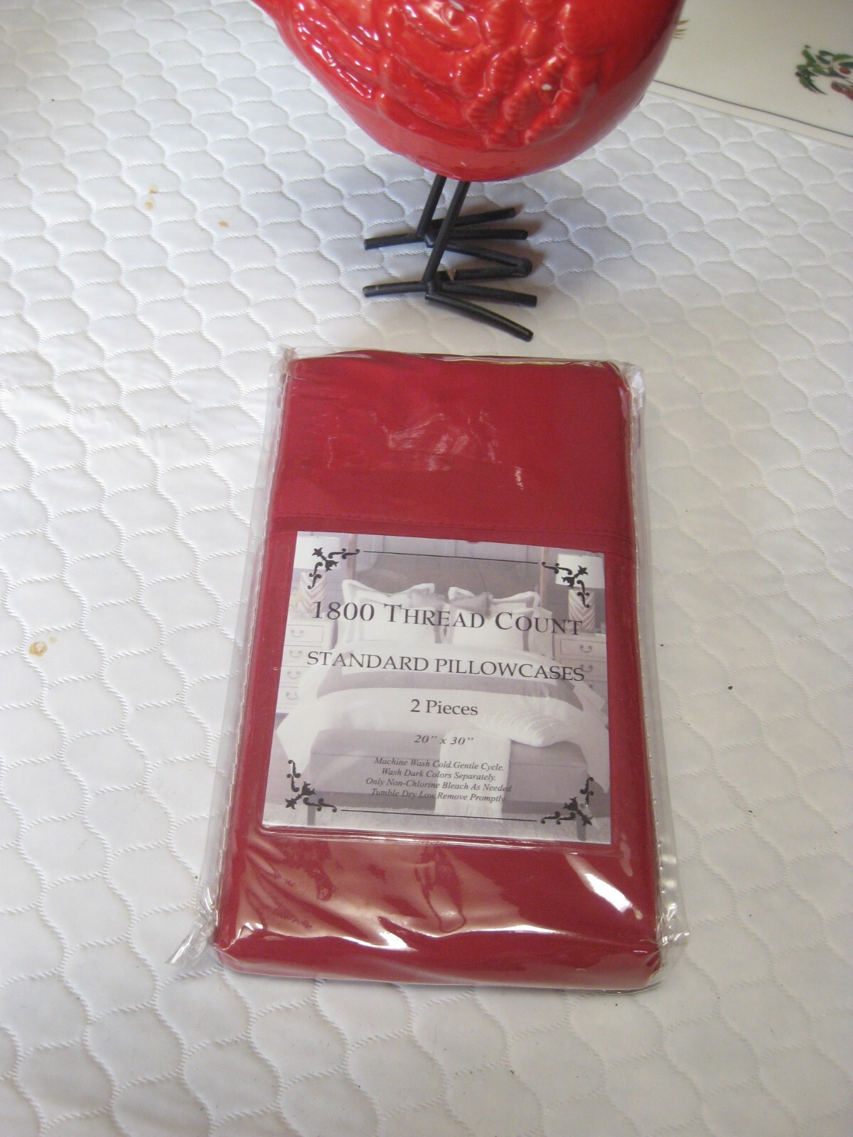 1800 Thread Count Red 2 Pieces Standard Pillowcases 20” X 30” gallery