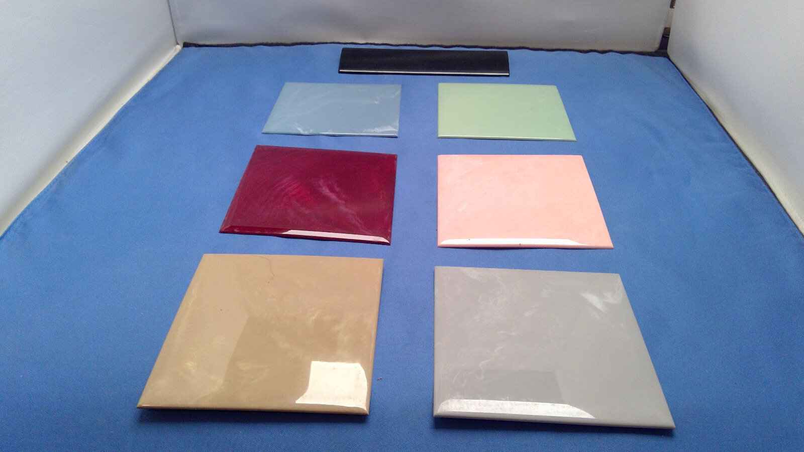 one Vintage TITAN Marbled  PLASTIC Wall Bathroom TILE 4 1/4" x  4 1/4" NOS gallery