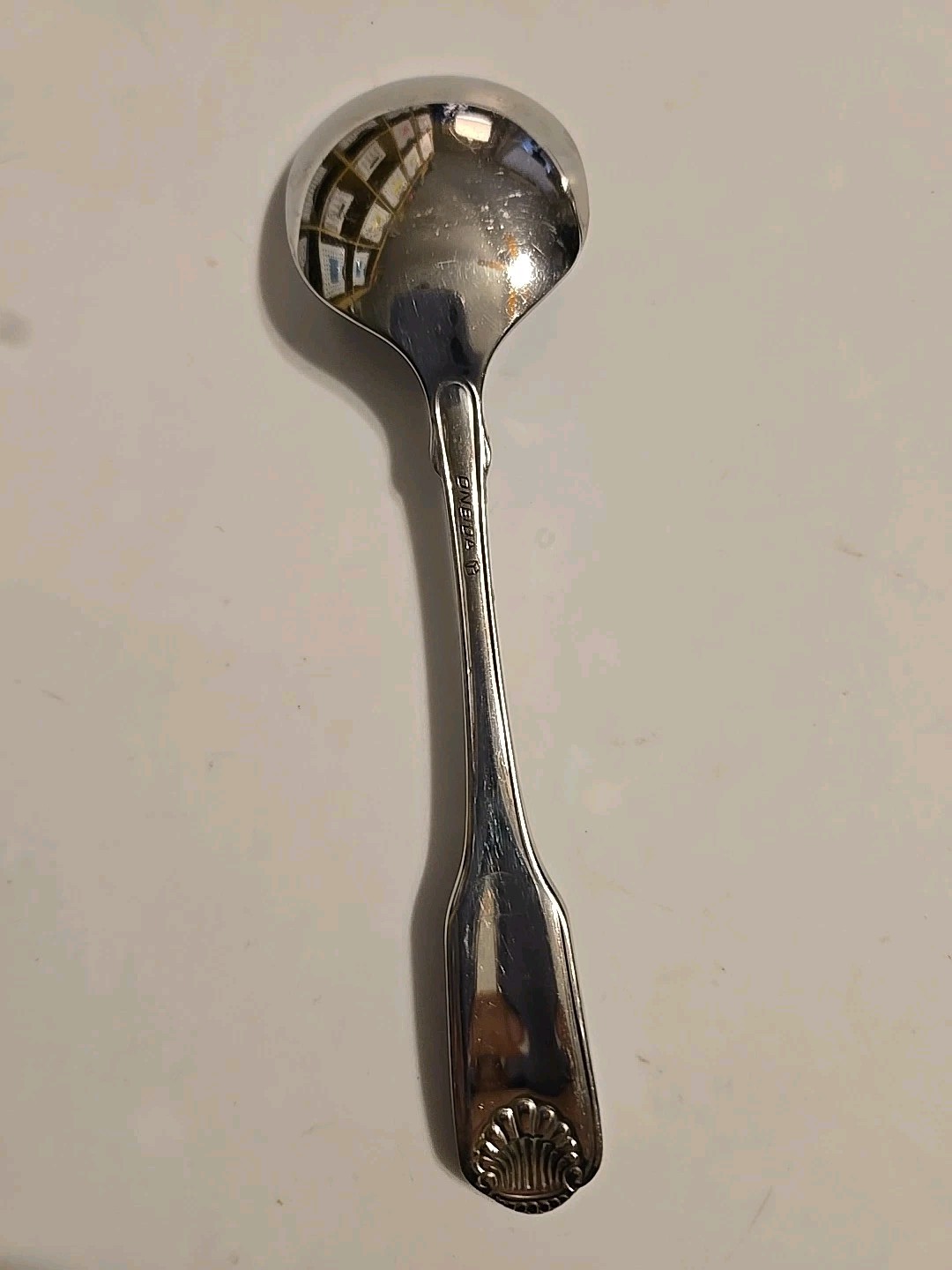 Oneida Classic Shell Stainless Steel Silver Glossy 6" ROUND Soup Spoon Classic gallery