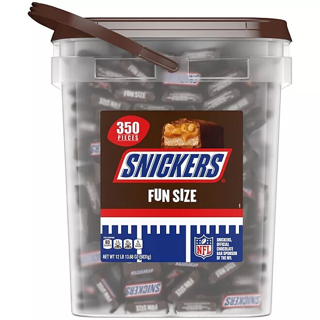 Snickers Fun Size Halloween Chocolate Candy Bars, 12 Pounds (350 Pieces) gallery