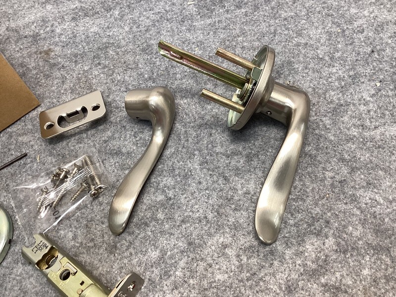 Kwikset SmartKey Door Lock Handle Lever Satin Nickel Hall & Closet New gallery