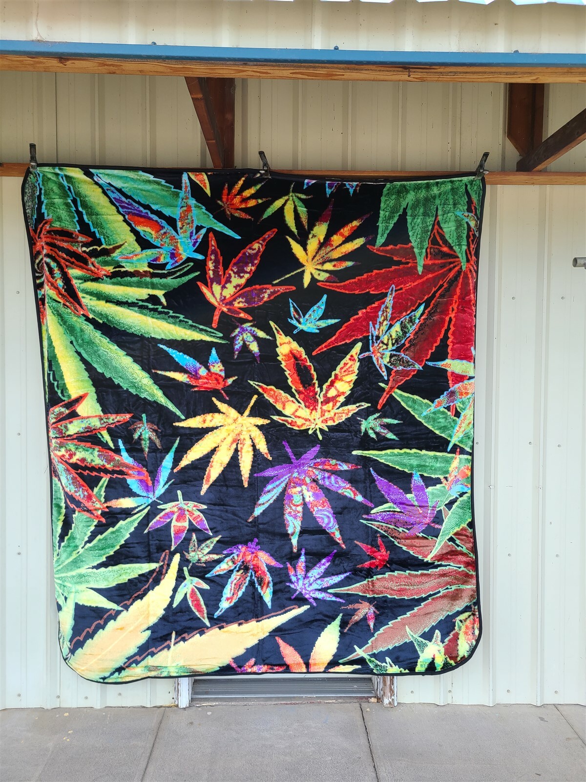 MARIJUANA LEAF LEAVES WEED CANNABIS POT TYE DYE QUEEN SIZE BLANKET gallery