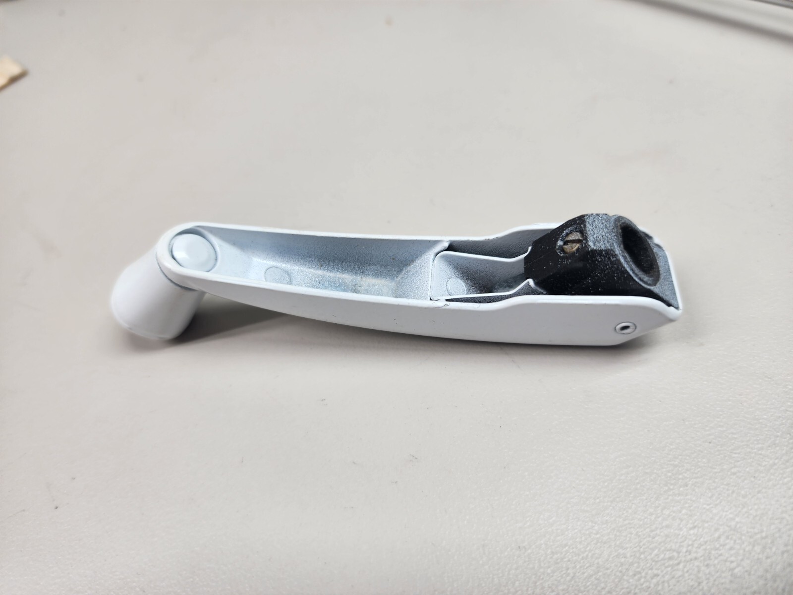 Truth Folding Crank Handles / White gallery