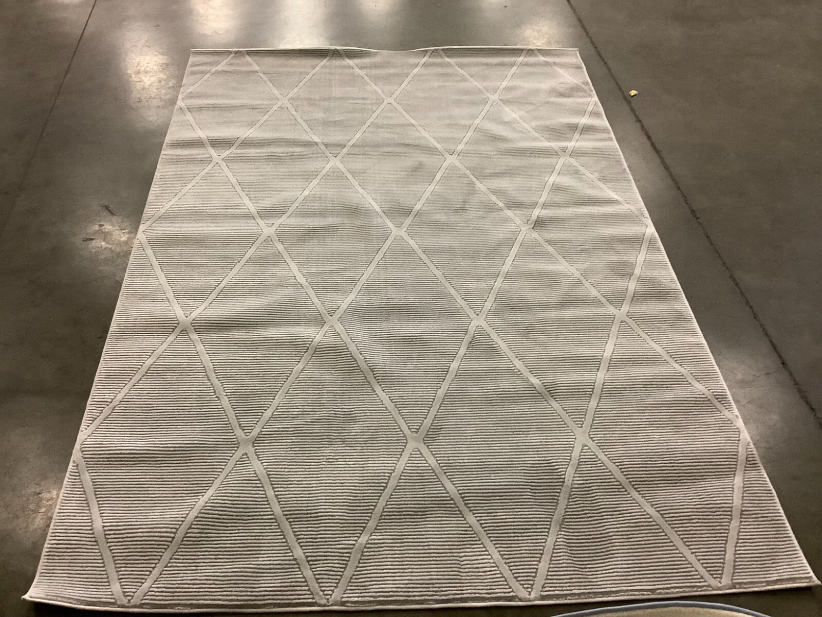 GREY 5'-3" X 7'-7" Flaw in Rug, Reduced Price 1172664070 REV104F-5 gallery
