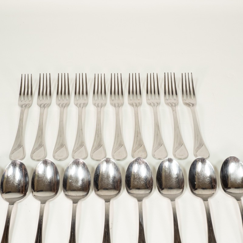 Mafil Vanstahl Unknown Pattern Stainless Steel Flatware Set of 35 Portugal gallery