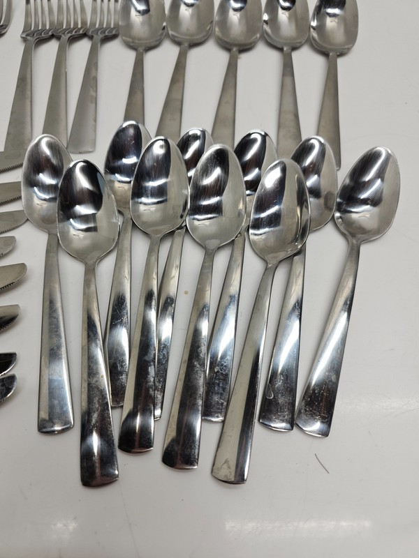 Oneida Flight Flatware Mixed Lot 34 Piece Stainless Steel Silver Tone gallery