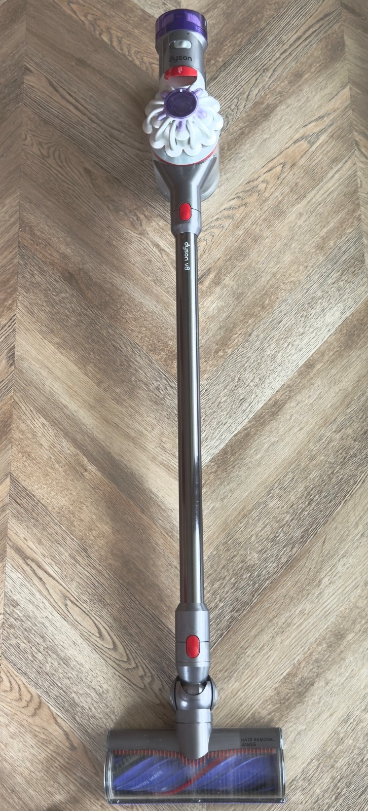 Dyson V8 Animal+ Cordless Stick Vacuum Silver/Purple-SV10 w/Accesories. gallery