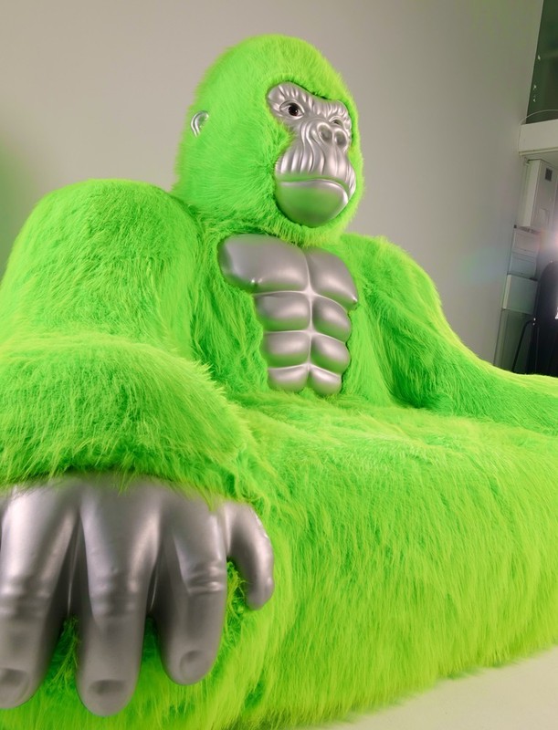 Inflatable Gorilla Couch Sofa Luxury Mink Plush 600kg Load Capacity Lounge Chair gallery