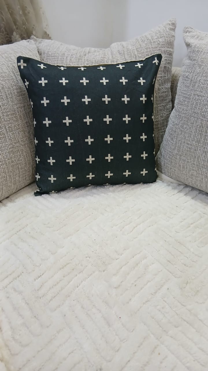 English: Modern Decorative Throw Pillow Cover 45x45cm - Dark Green & White Cross gallery