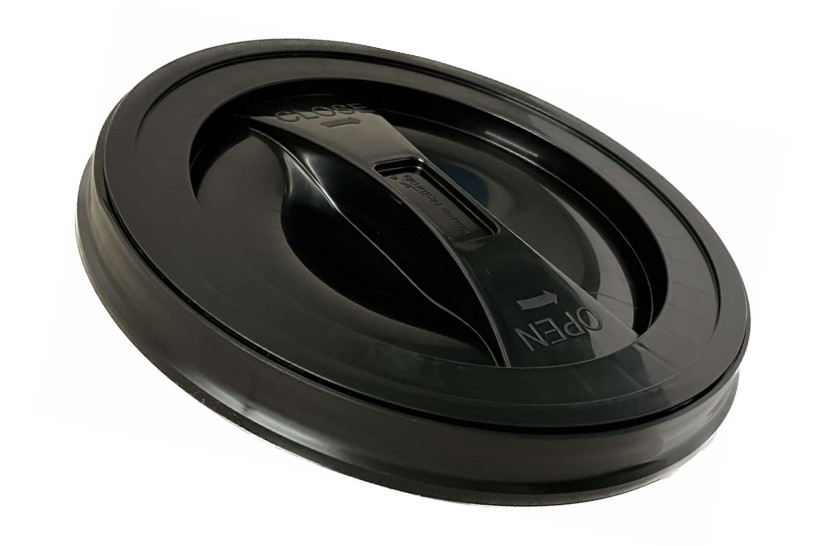 2 Gallon screw on Black lids for 2 Gallon buckets( Pack of 4 lids)