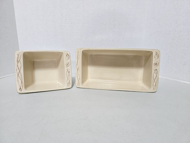 Tastefully Simple Green Leaf Pattern, Square/Oblong Baking Dishes, 4 Dip Trays gallery
