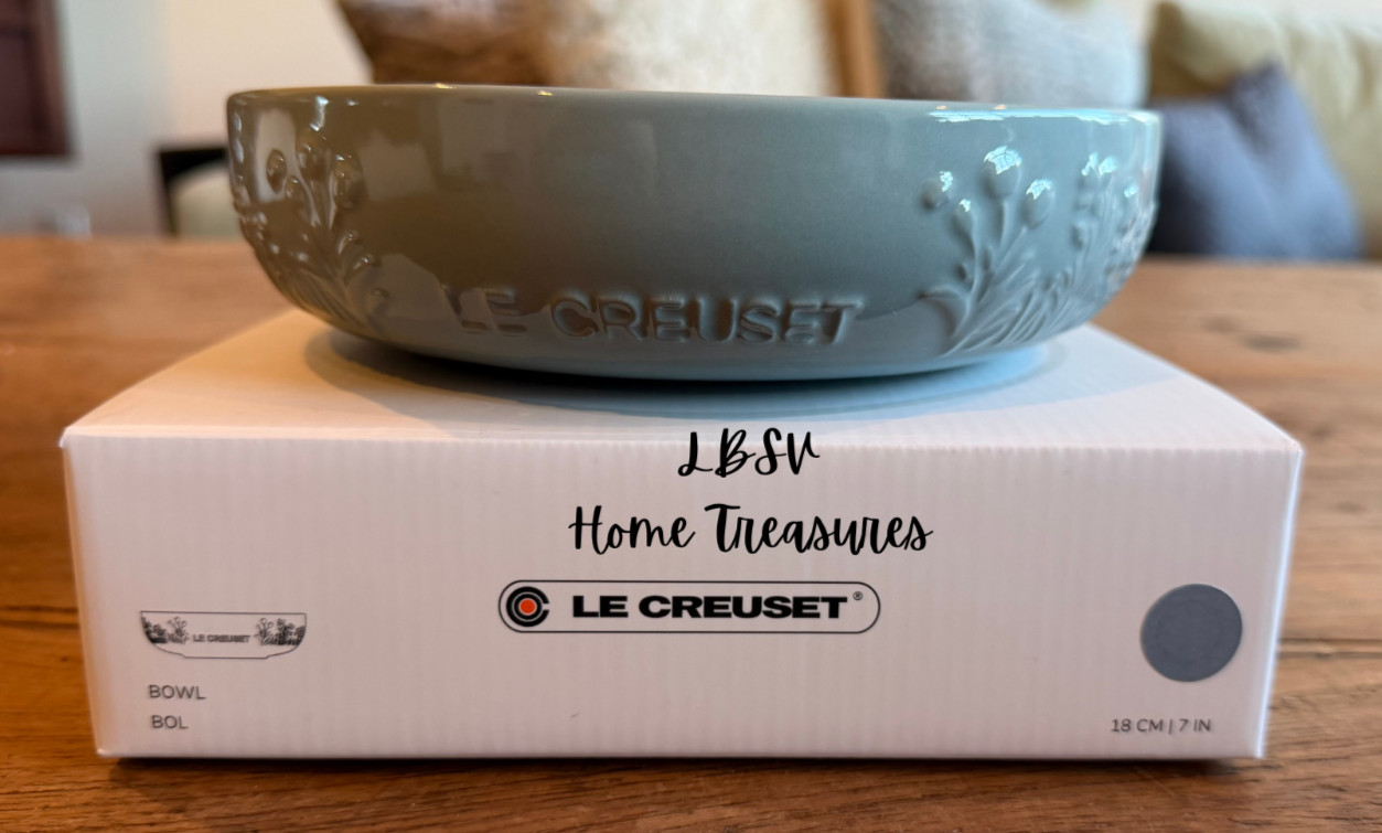 Le Creuset Stoneware Jardin Relief Collection 7 in 18 cm Pasta Bowl Sea Salt NEW gallery