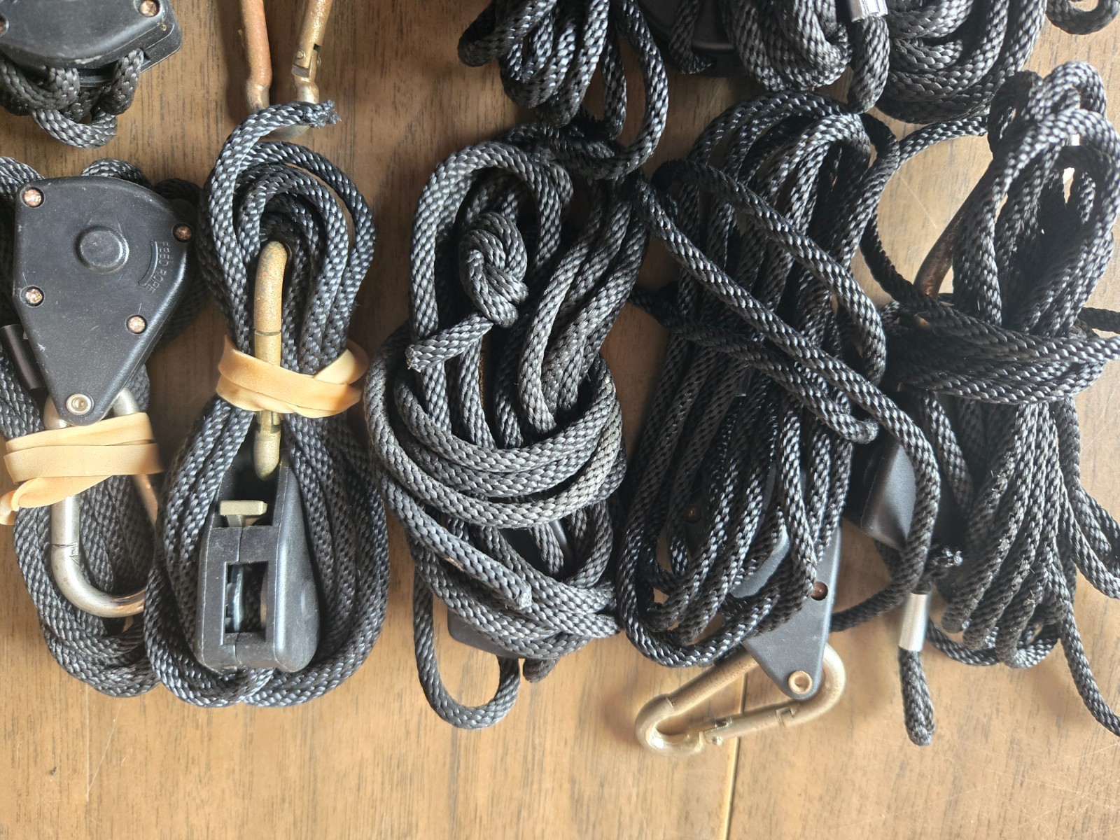 Adjustable Rope Hanger Rachet Pulley Light 1/8 Heavy Duty 75 lbs. Qty 9 gallery